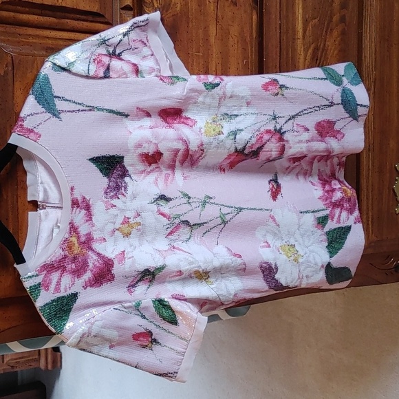 TED BAKER FAWN FLORAL IGUAZU SHORT SLEEVE SEQUIN TOP - Picture 1 of 13